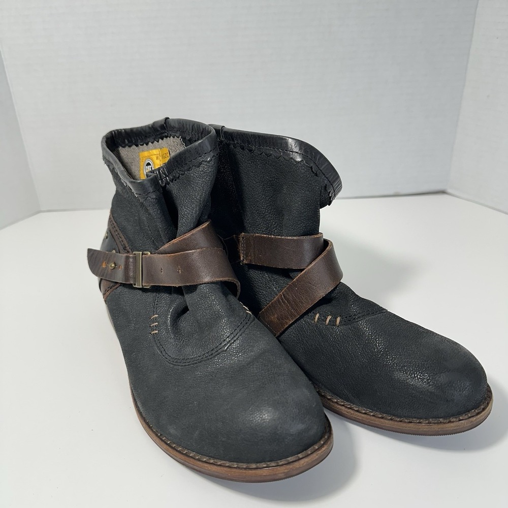 CAT Caterpillar Women's 6.5 Rita Black Brown Leather Harness Buckle Ankle Boots